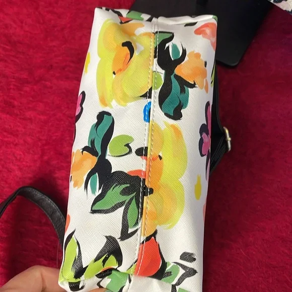 GAL CREAM FLORAL PRINT PINKS BLUE ORANGES GREENS ADJUSTABLE CROSSBODY BAG PURSE - Picture 11 of 14